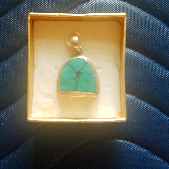 Jewelry - Silver & Turquoise pendant